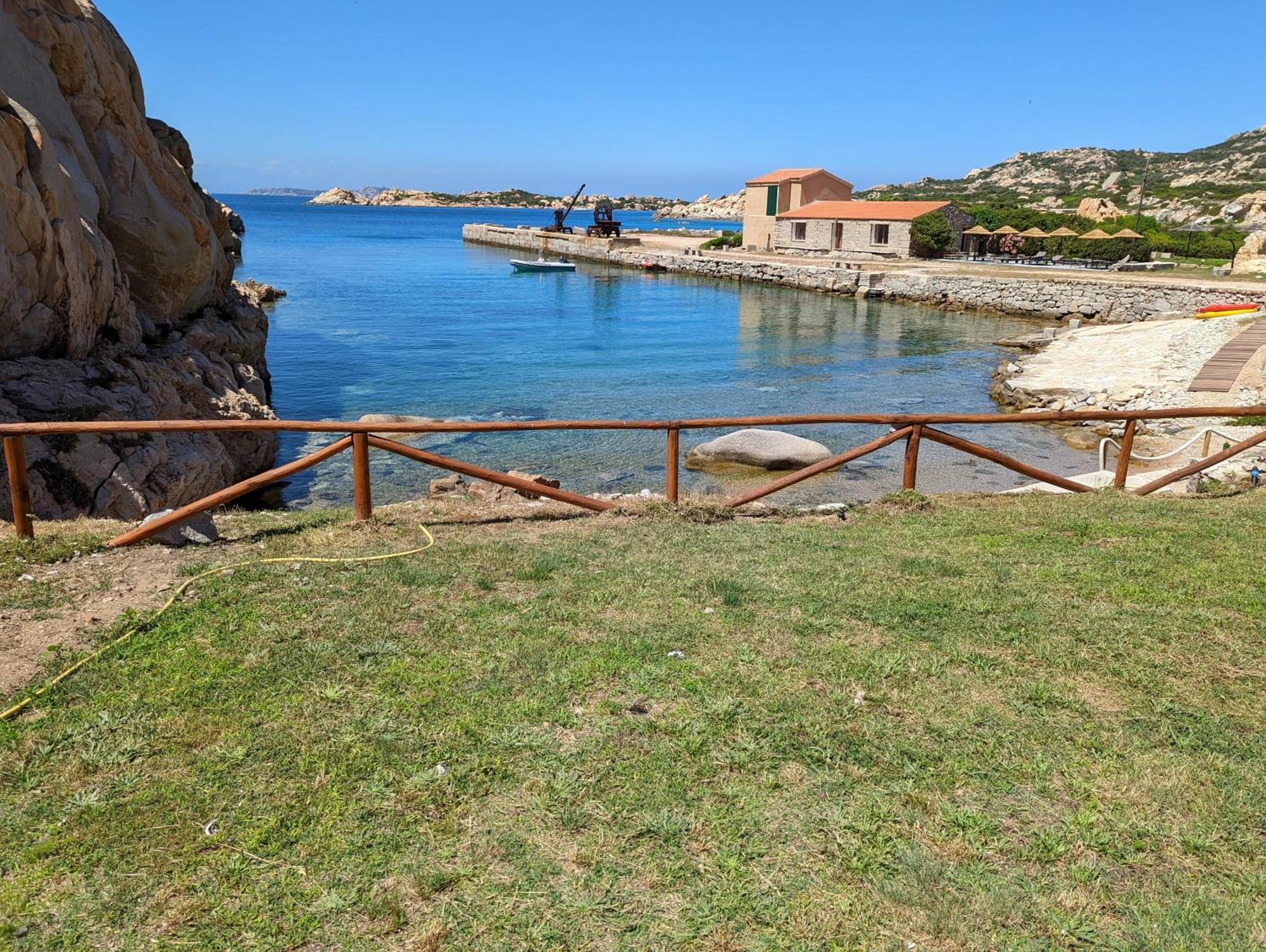 Residence Cala Francese - Case Sul Mare La Maddalena  Exteriör bild