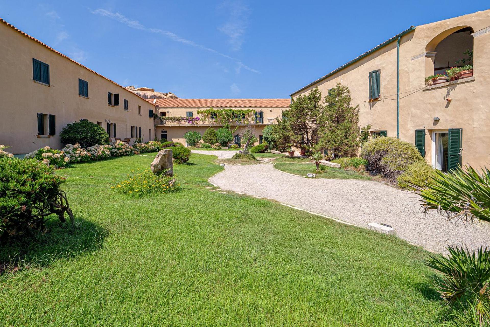 Residence Cala Francese - Case Sul Mare La Maddalena  Exteriör bild